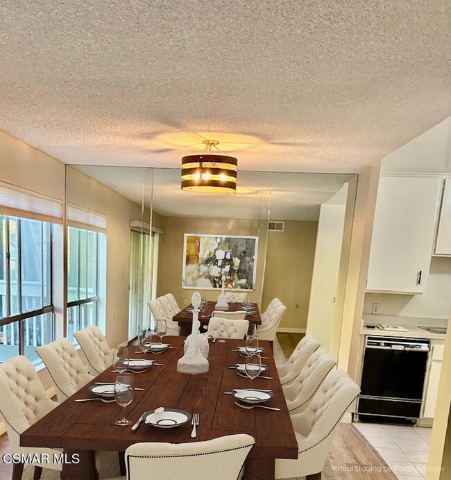 Building Photo - 286 Oak Leaf Dr