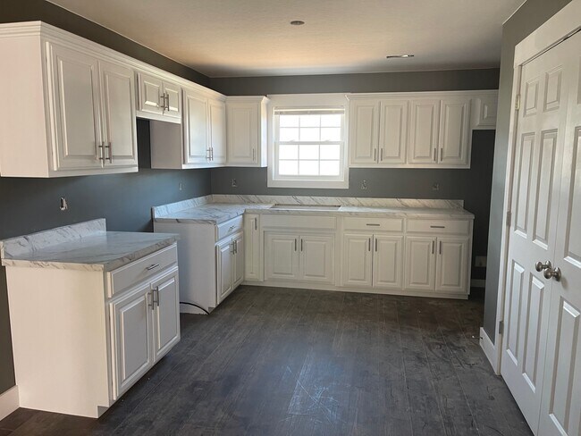 Foto del edificio - 305 Camptown Rd