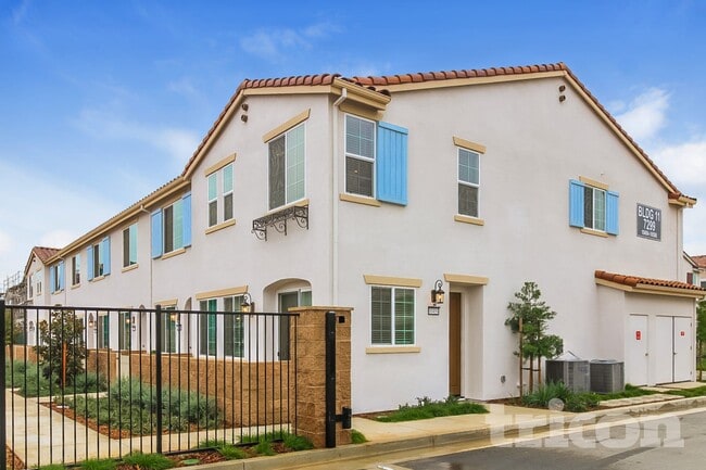 Building Photo - 10494 Beso Ct