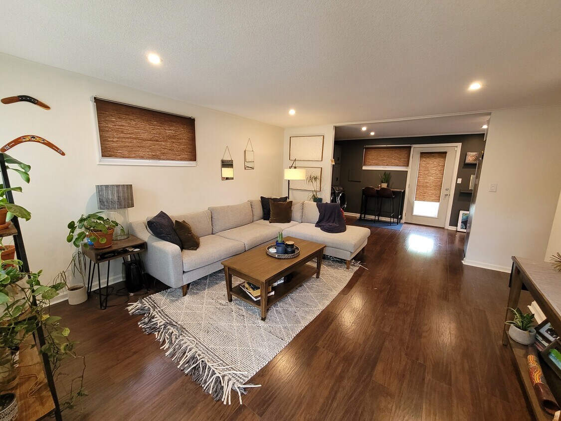Foto principal - 1208 NE 44th Ter