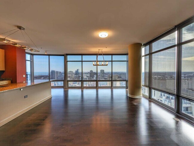 Foto del edificio - 100 E 14th St
