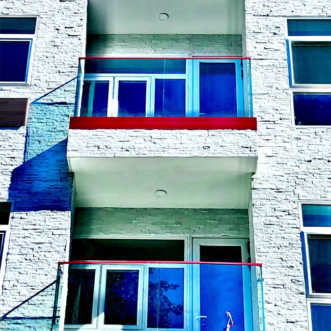 Building Photo - 1075 Lafayette Ave