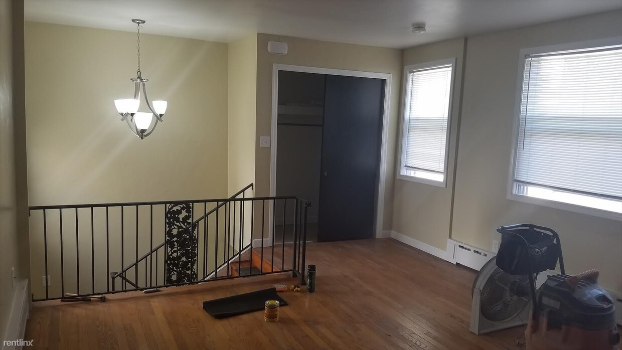 514 W Market St, Pottsville, PA 17901 Condo for Rent in Pottsville