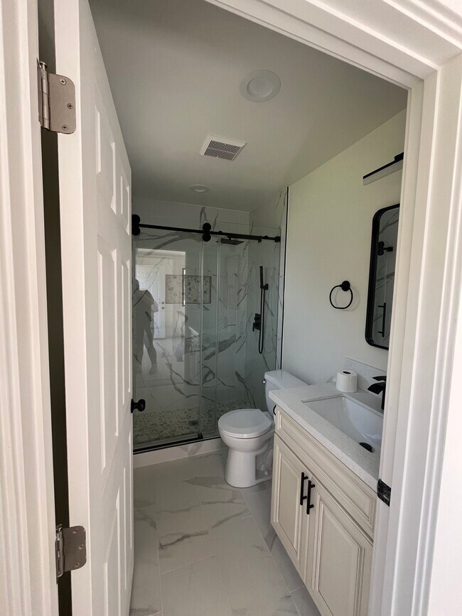 Foto del edificio - 14629 Haynes St