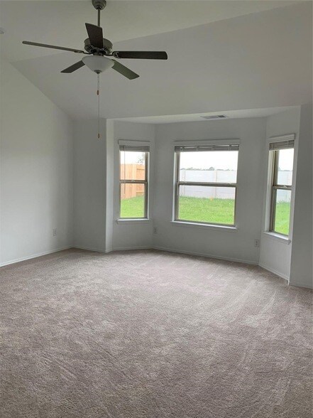 Foto del edificio - 4932 Twin Summit Dr