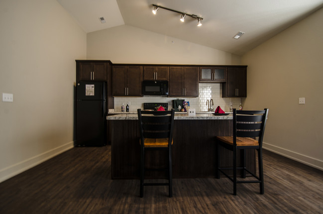 Foto del edificio - Beech Townhomes