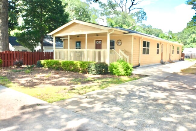 Photo - 1385 Elizabeth Ln Townhome