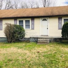 Building Photo - 112 S New St