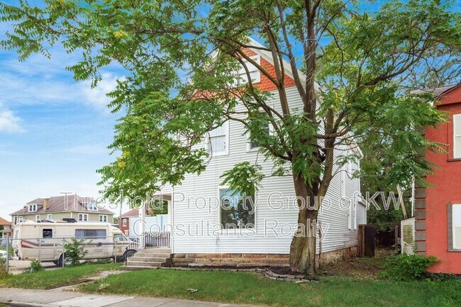 Building Photo - 865 Old Leonard Ave