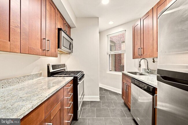Foto del edificio - 3005 Sherman Ave NW