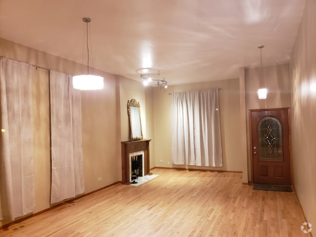 Building Photo - 4459 S Oakenwald Ave