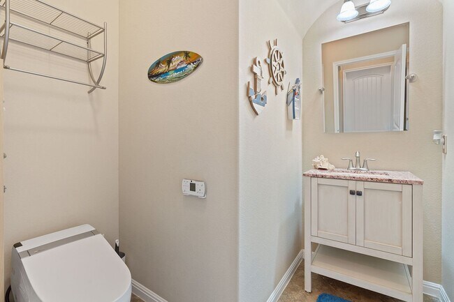 Building Photo - Beaming 4 Bedroom, 2.5 Bath, Corner Lot Ho...