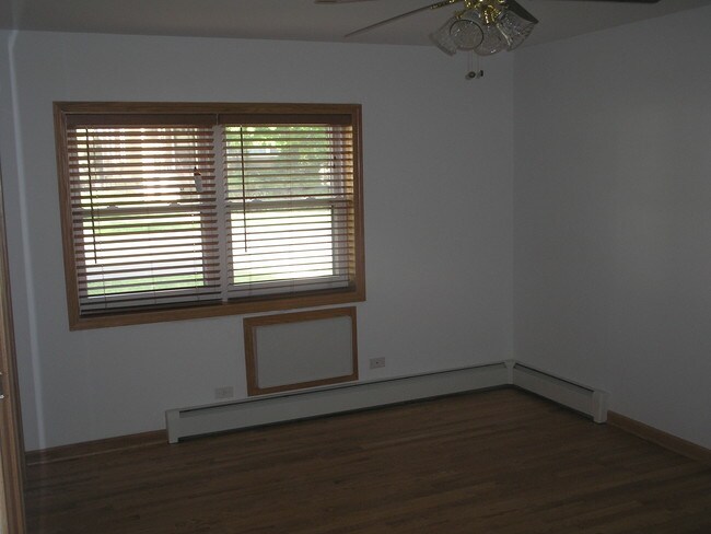 Foto del edificio - 313 Elgin Ave