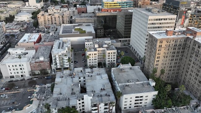  - Evanston Apartments