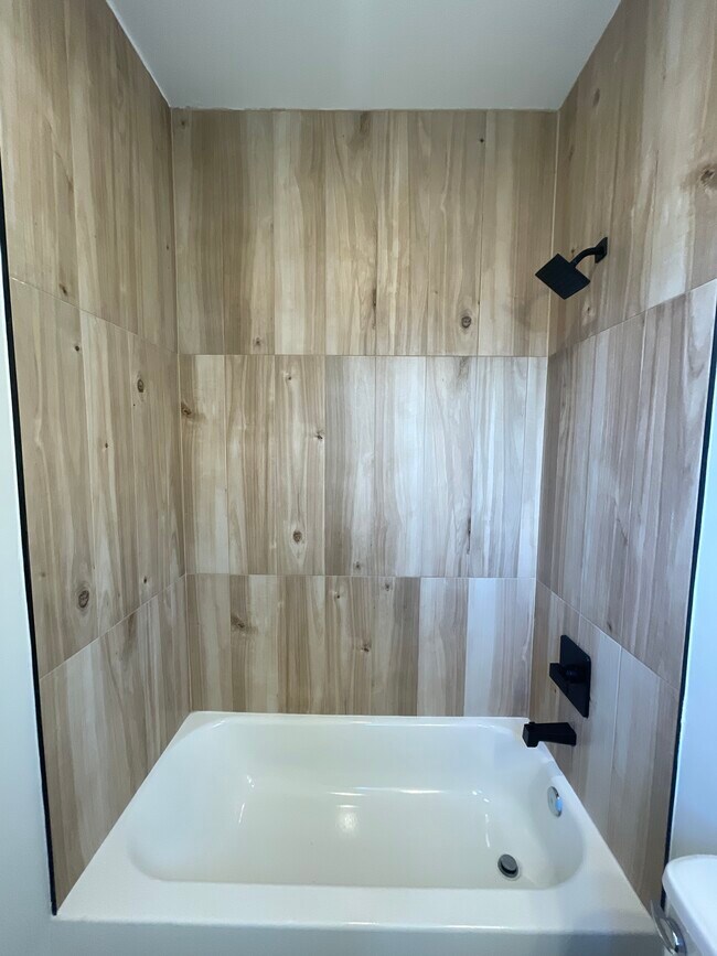 Ducha - 108 Lembeck Ave