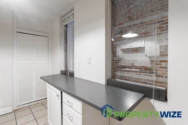 Foto del edificio - 726 S Wolfe St