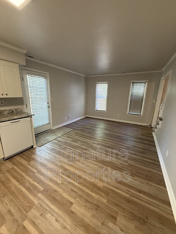 Foto del edificio - 508 Mulligan Dr