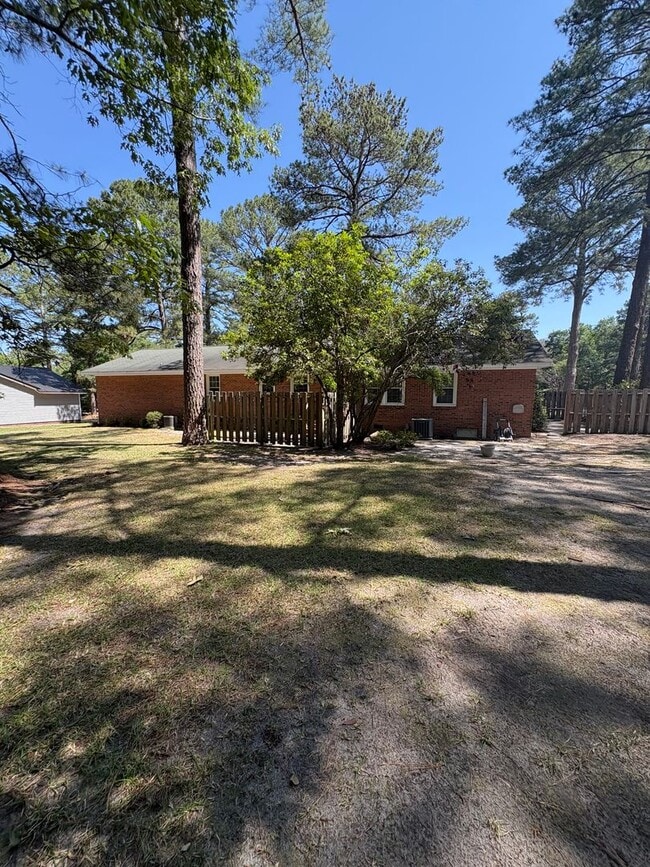 Building Photo - SG11200B