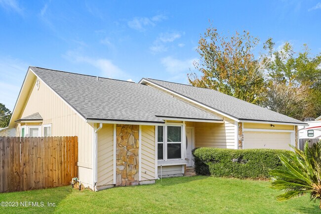 Foto del edificio - 7684 Collins Ridge Blvd