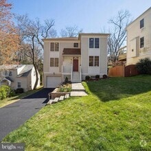 Building Photo - 2149 N Taylor St