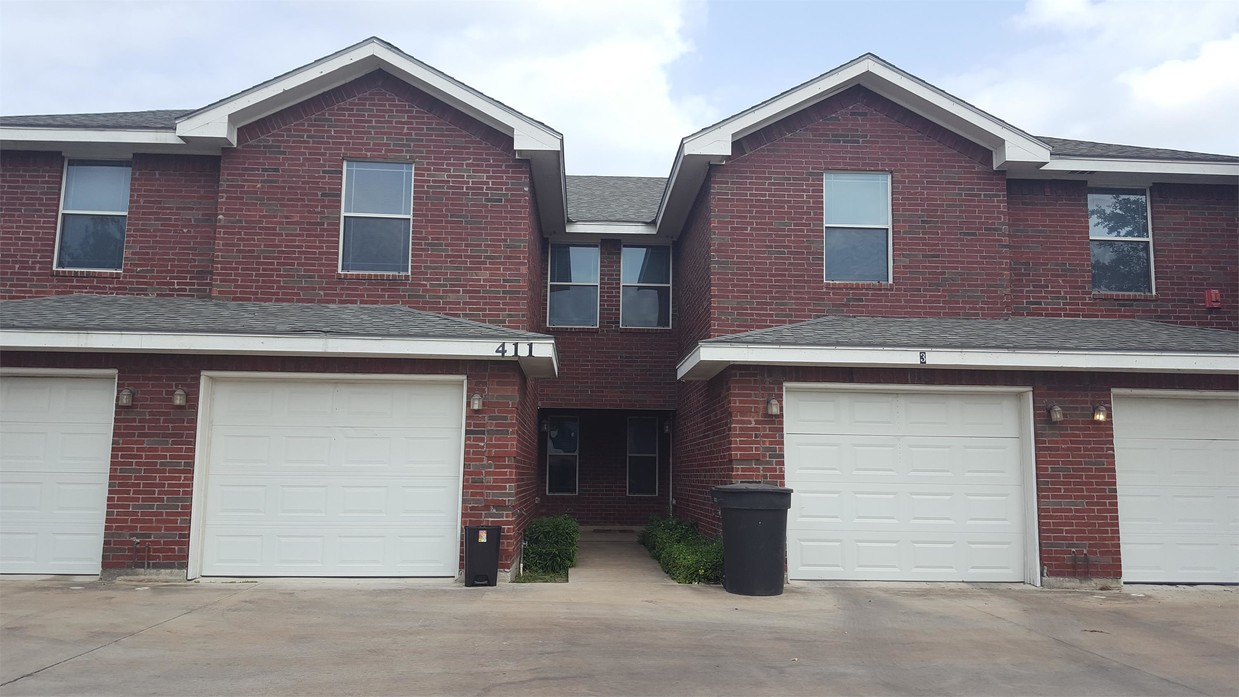 Primary Photo - 411 S 48th Ln