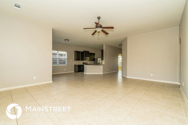 Building Photo - 527 Shady Meadow Ln