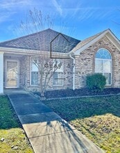 Building Photo - 2050 Village Ln
