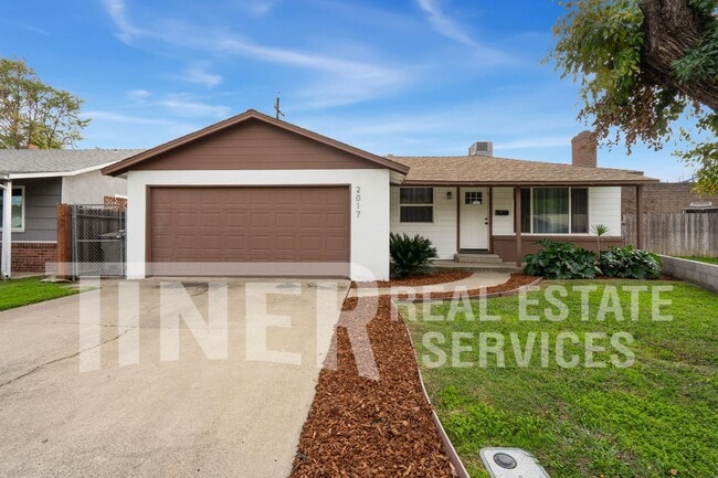 Photo - 2017 Buckeye Dr House