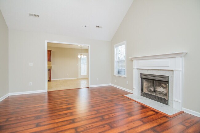 Foto del edificio - 1856 Lakewood Village Dr