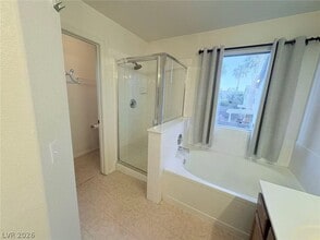 Building Photo - 1304 Paraiso St