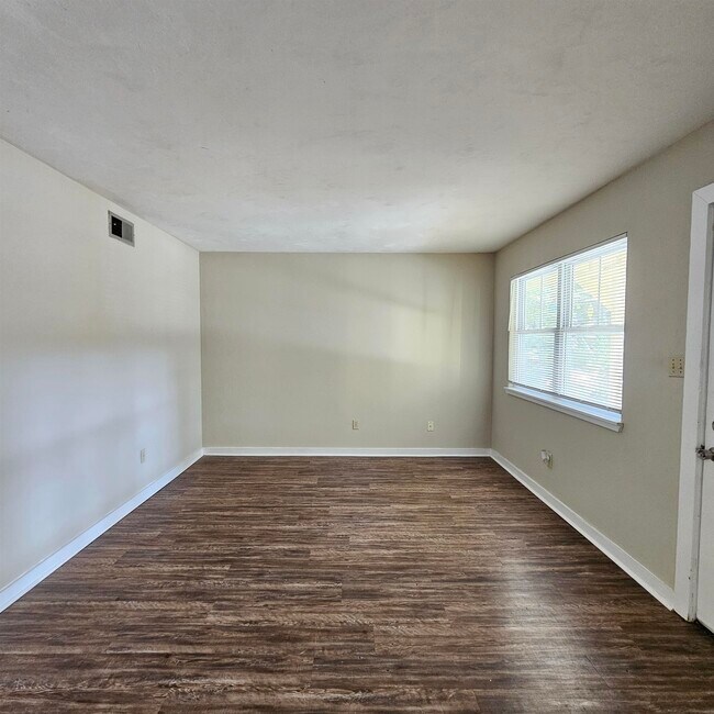 Foto del edificio - 537 Hart St