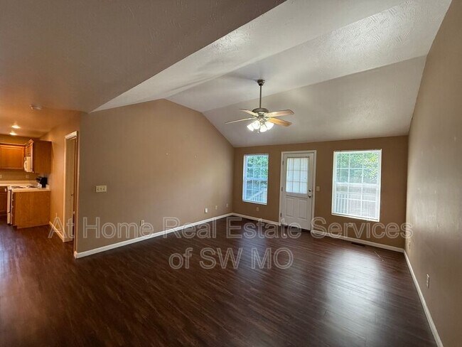 Building Photo - 1053 S Missouri Ave