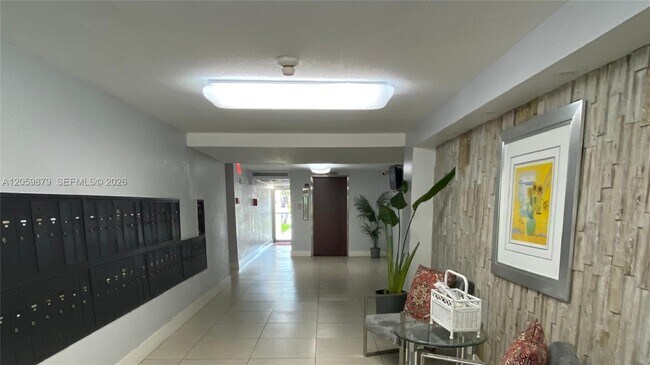 Foto del edificio - 9350 Fontainebleau Blvd
