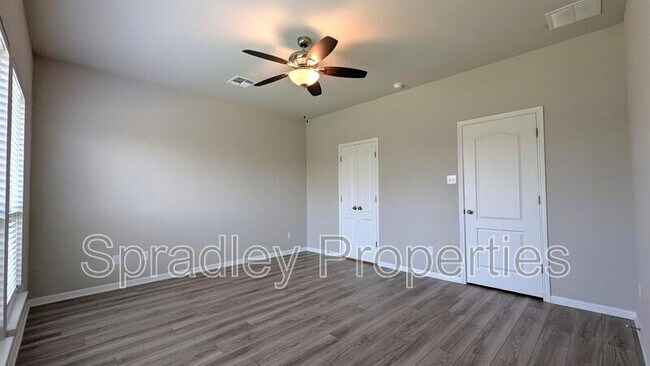Building Photo - 10229 Eaglefire Dr