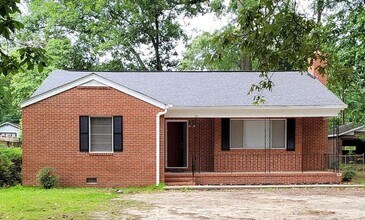 Building Photo - 271 Peachtree Cir
