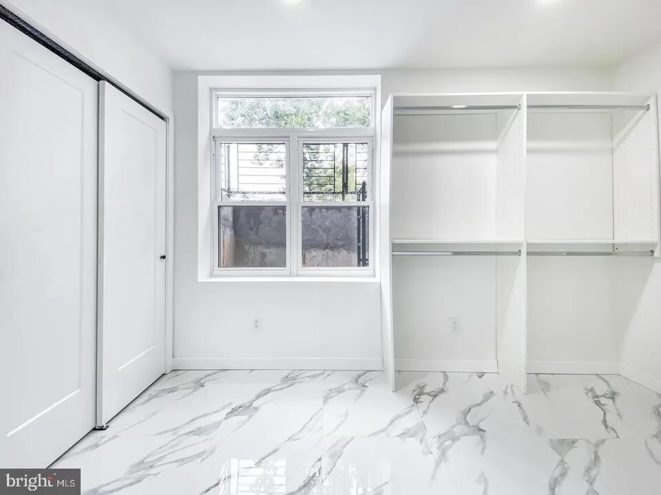 Building Photo - 1537 N 33rd St