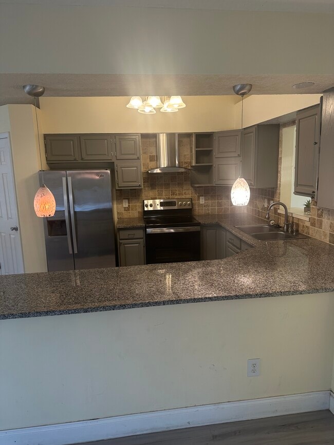 Kitchen - 2617 Coventry Ln