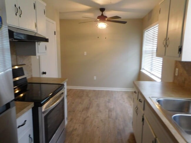 Building Photo - 4229 SE Bedford Dr
