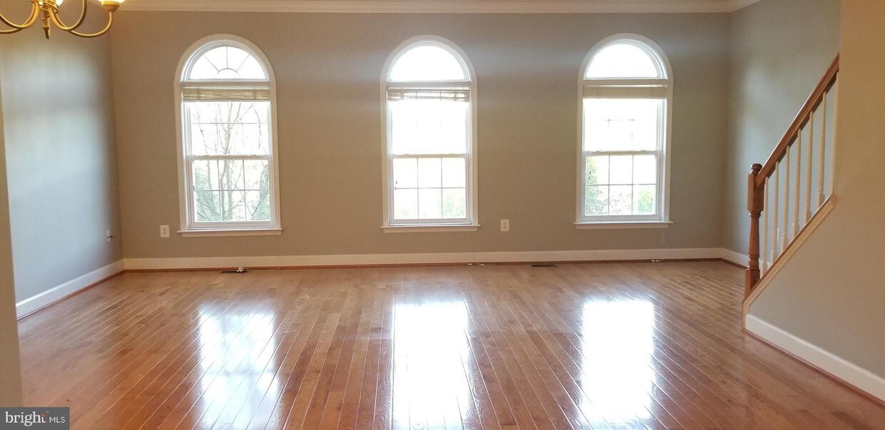 Foto principal - 913 Hidden Marsh St