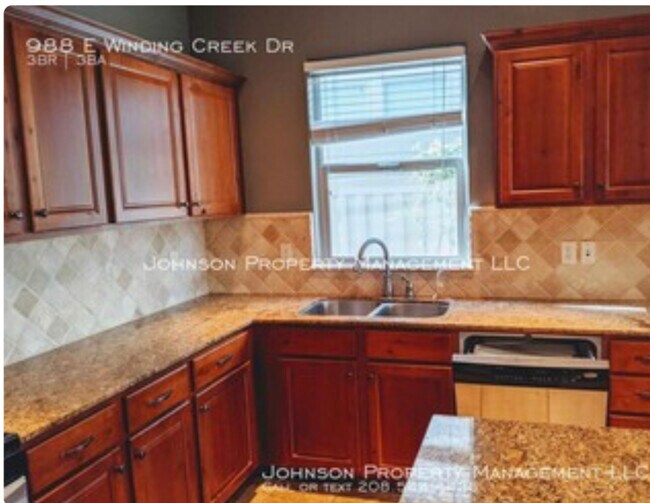 Foto del edificio - 988 E Winding Creek Dr