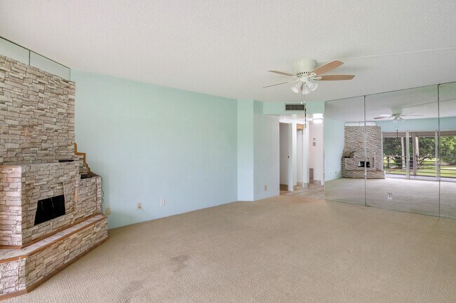 Building Photo - 3595 Birdie Dr