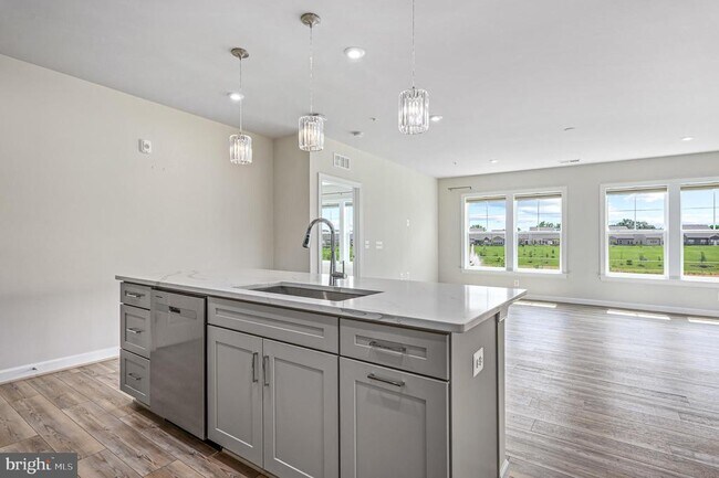 Building Photo - 21894 Hawksbill High Cir