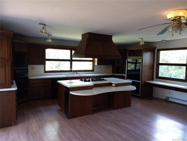 Foto del edificio - 94 Conklingtonwn Rd