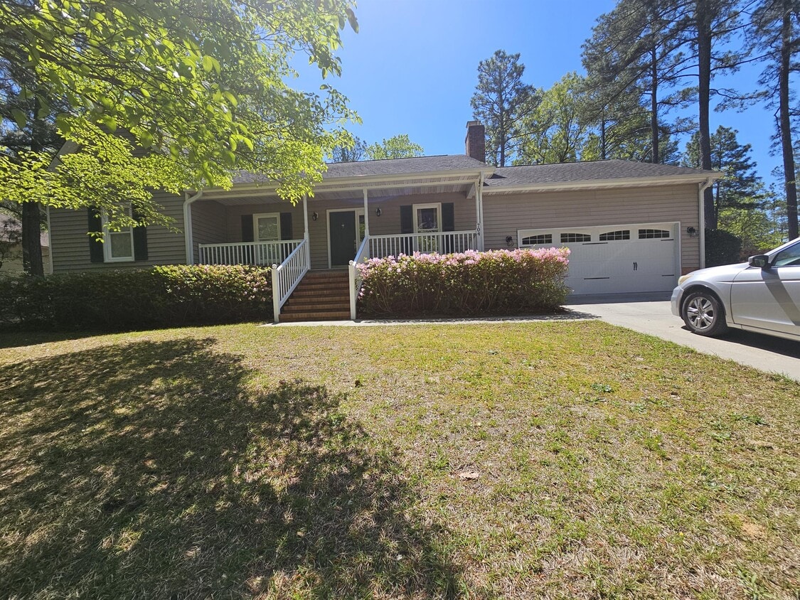 Primary Photo - 704 Midmar St