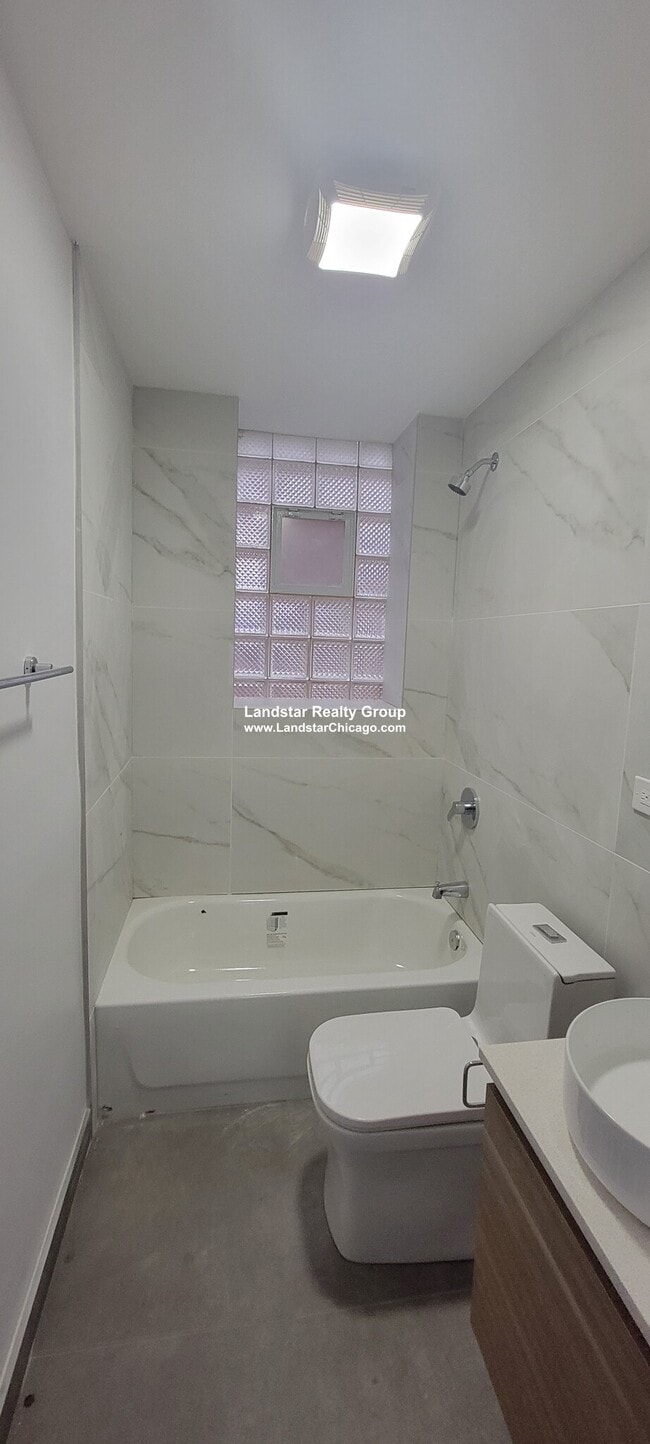 Building Photo - 1357 Estes