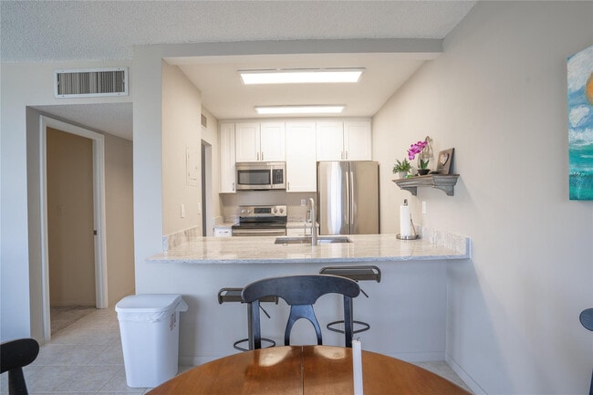 Foto del edificio - 250 NE 20th St