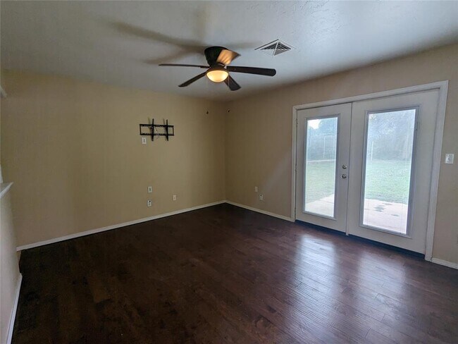 Foto del edificio - 1404 Heather Ln
