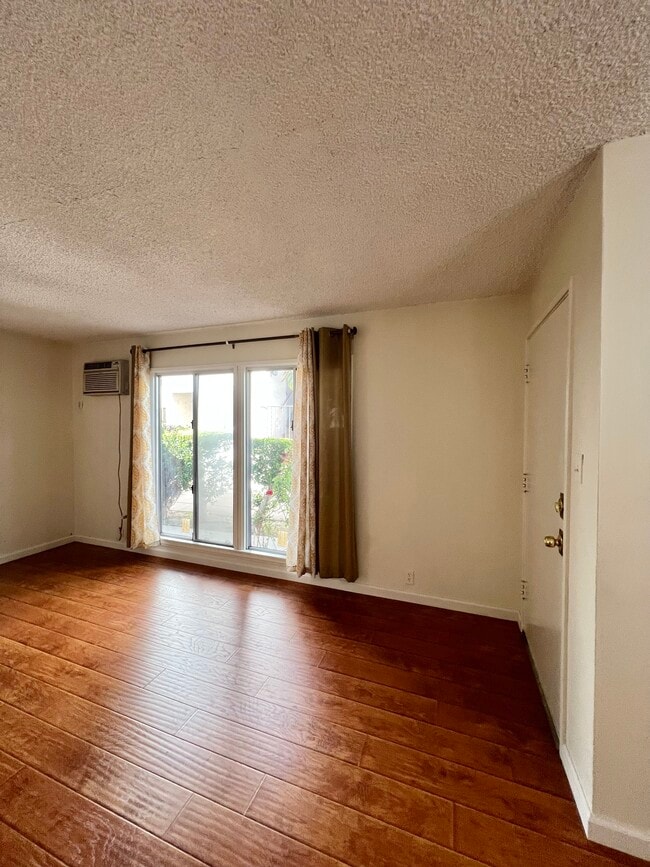 Foto del edificio - 715 N Jackson St
