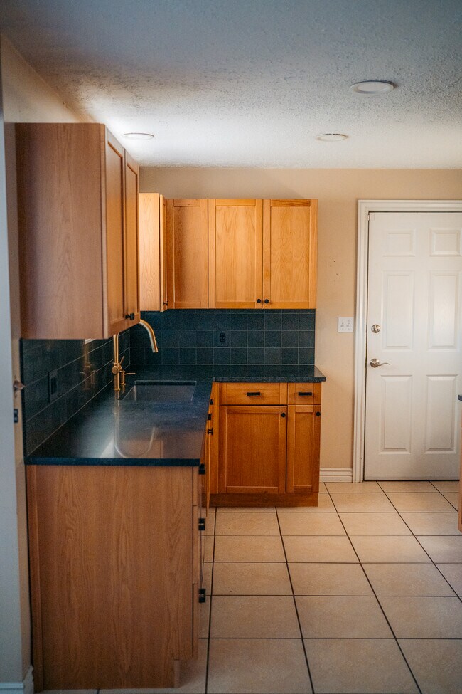 Building Photo - 7858 S 280 E