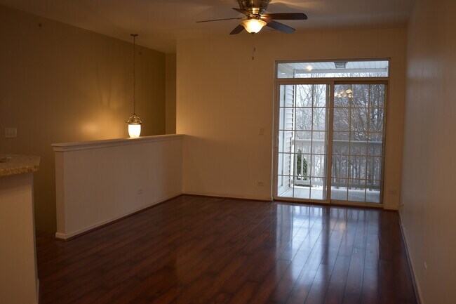 Building Photo - 2250 Aurora Dr